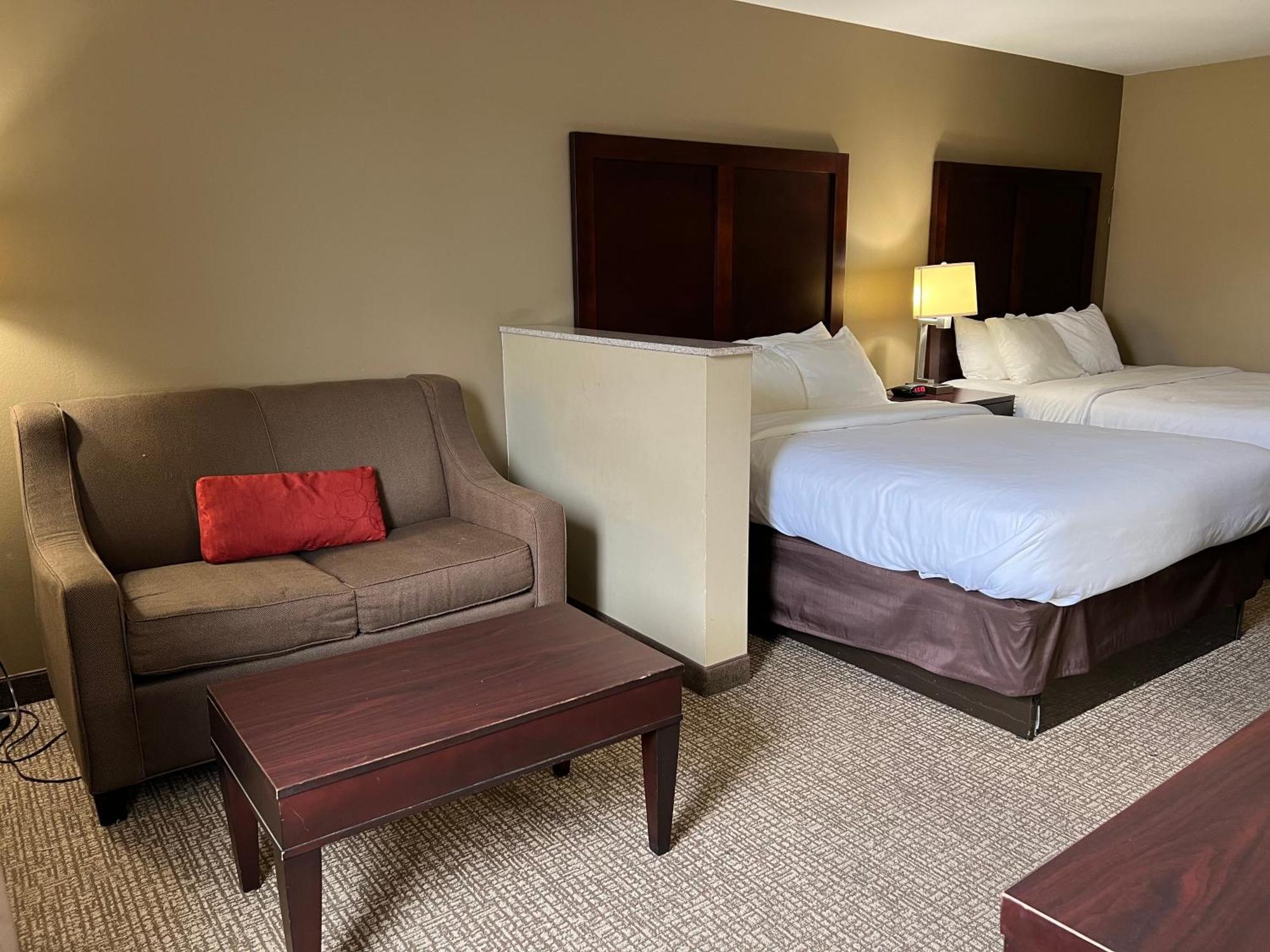 Days Inn & Suites By Wyndham Manheim Lebanon Ngoại thất bức ảnh