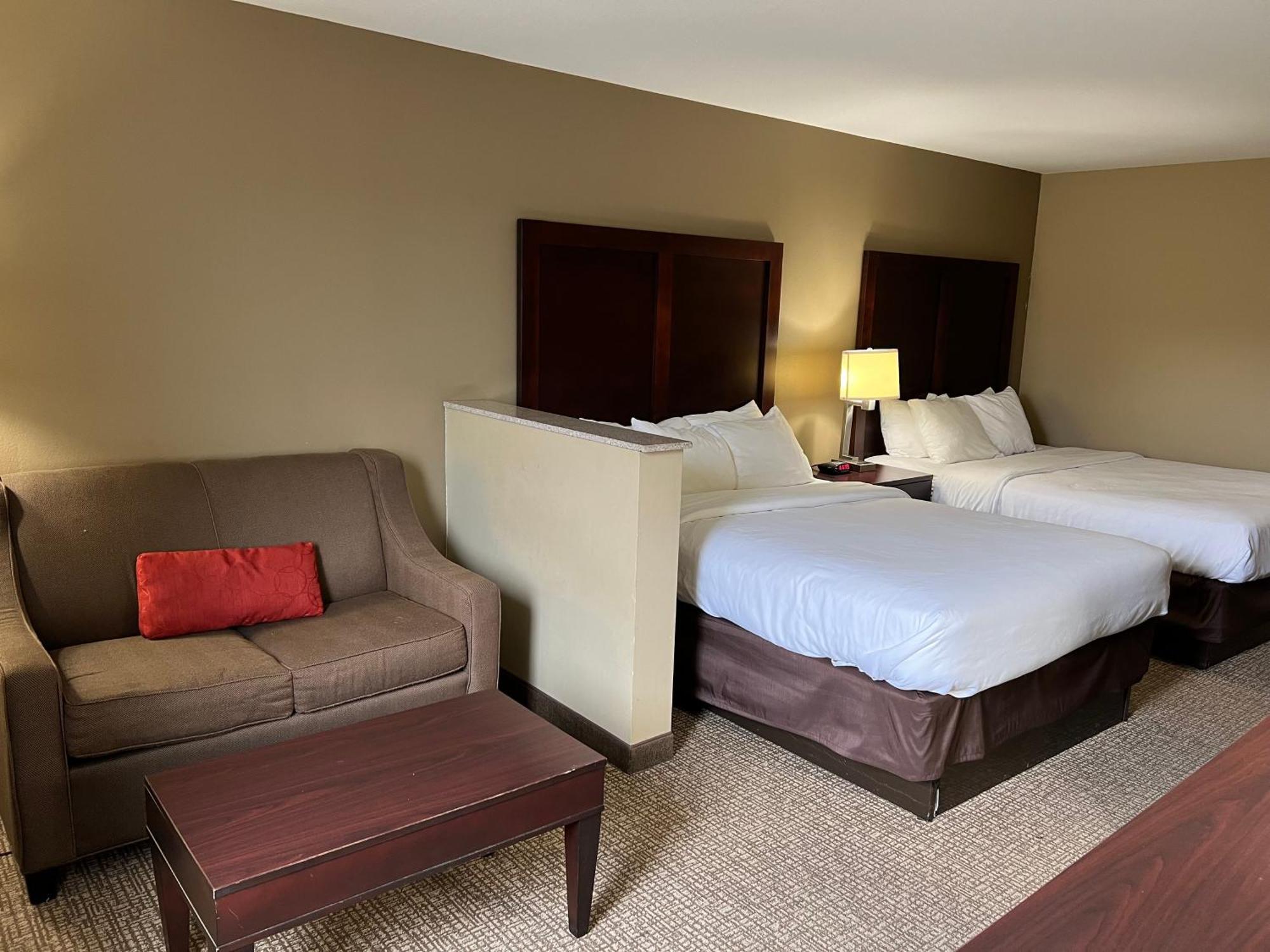Days Inn & Suites By Wyndham Manheim Lebanon Ngoại thất bức ảnh