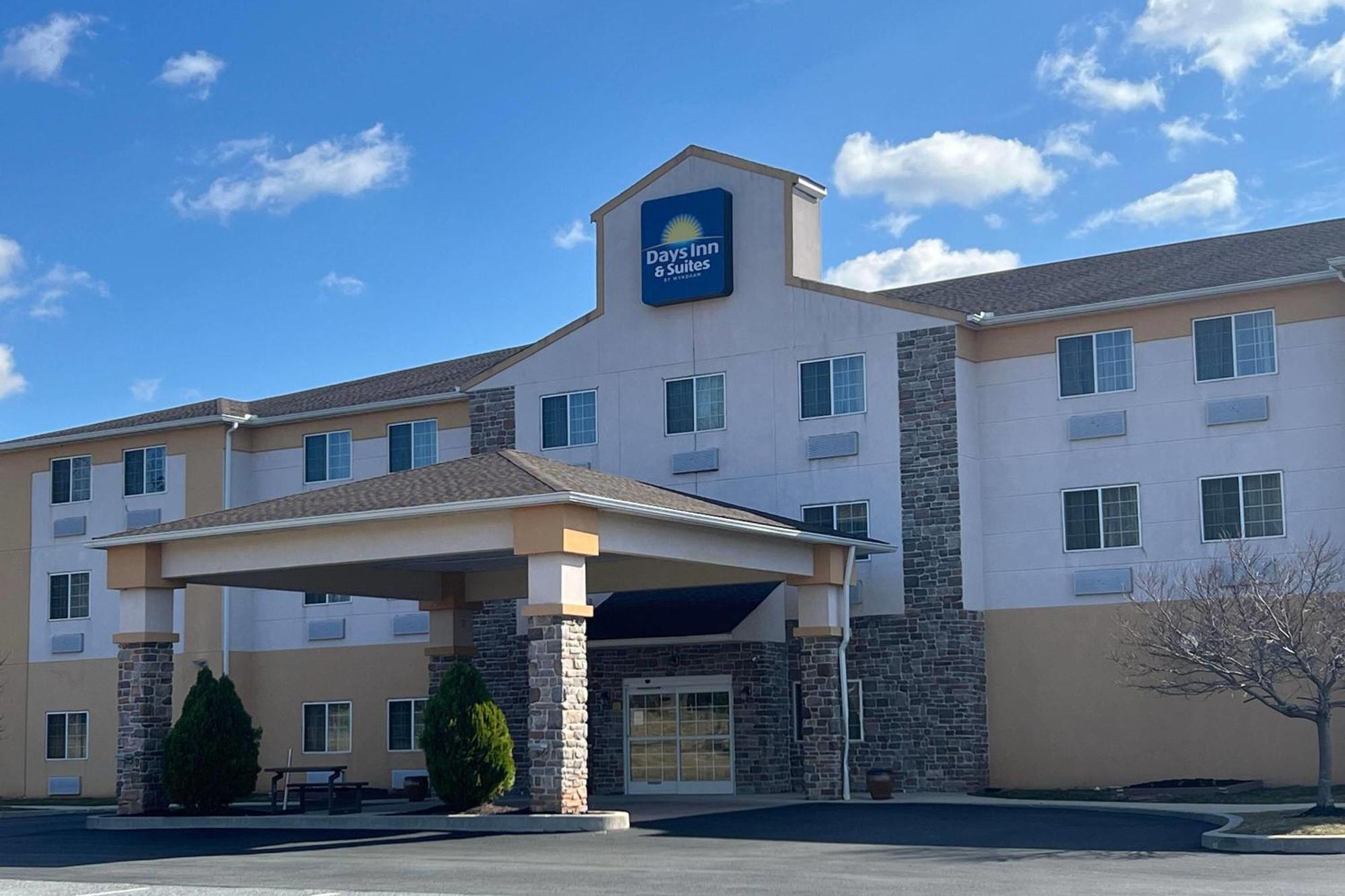 Days Inn & Suites By Wyndham Manheim Lebanon Ngoại thất bức ảnh