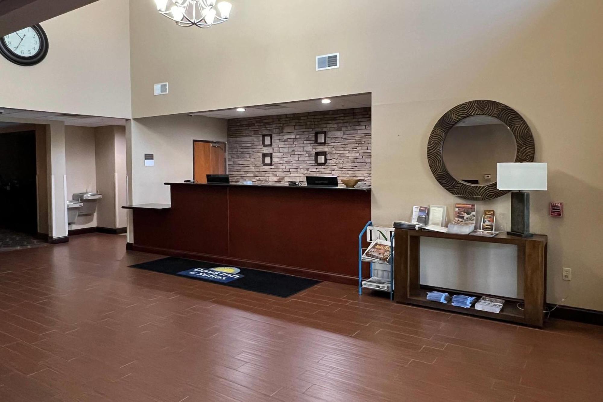 Days Inn & Suites By Wyndham Manheim Lebanon Ngoại thất bức ảnh